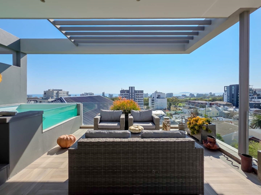 To Let 2 Bedroom Property for Rent in Green Point Western Cape